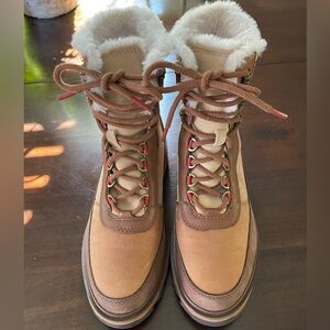 Woman’s SOREL Winter Boots